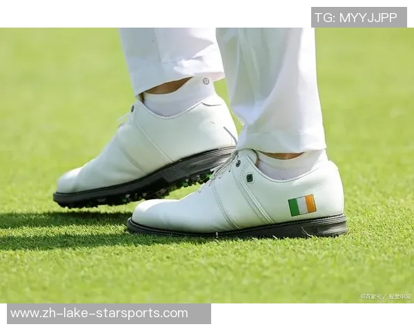 足球鞋与足球袜的完美搭配助力你在绿茵场上展现最佳表现